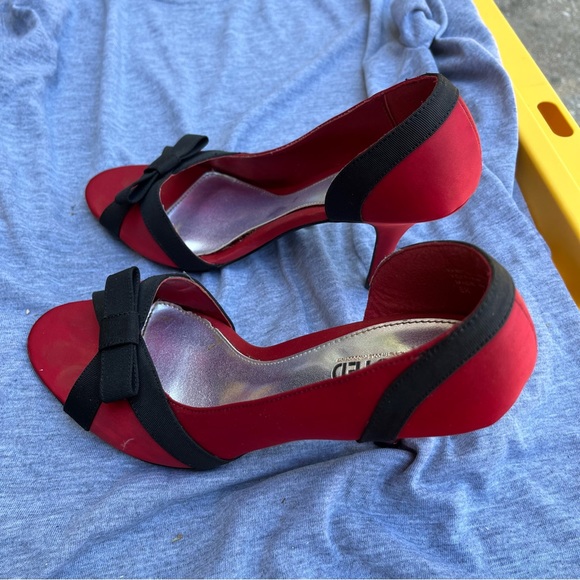 Unlisted Red and Black Bow Peep-toe Heels - Picture 3 of 7